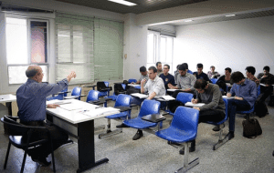 8 نکته کلیدی برای مدیریت کلاس درس و ارتباط با دانش آموزان 3 مدیریت کلاس